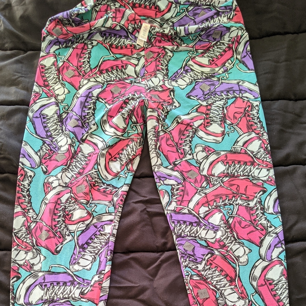 LuLaRoe TC NWOT Chuck Taylor Converse leggings